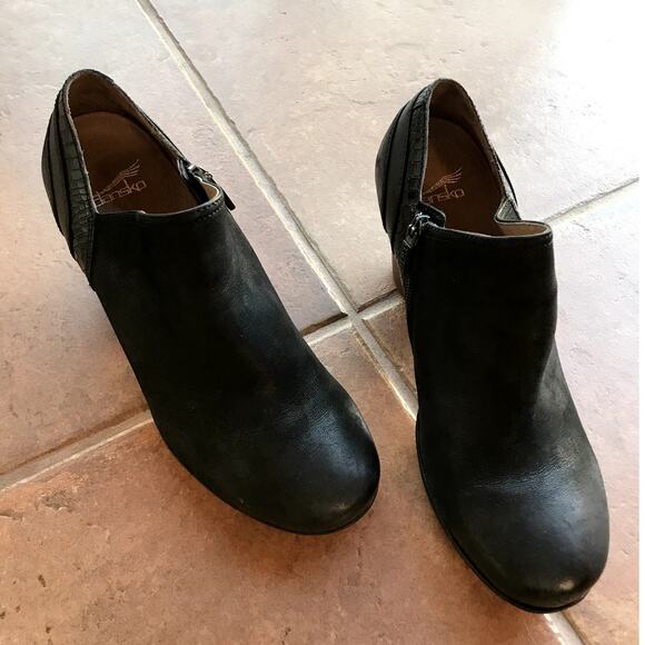 Dansko Black Distressed Leather Booties with Crocodile Trim size 39 - Picture 5 of 12